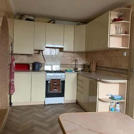 затишна оселя / уютные / Cosy Apartamento Lviv