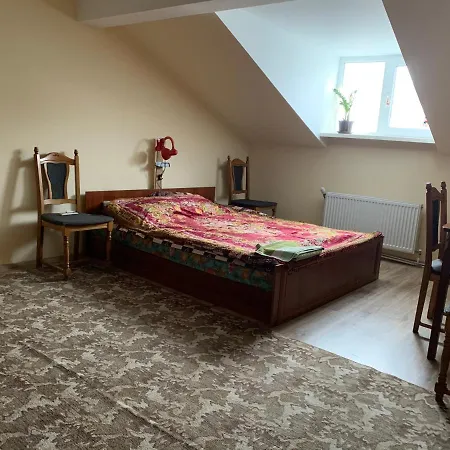 затишна оселя / уютные / Cosy Apartment Lviv